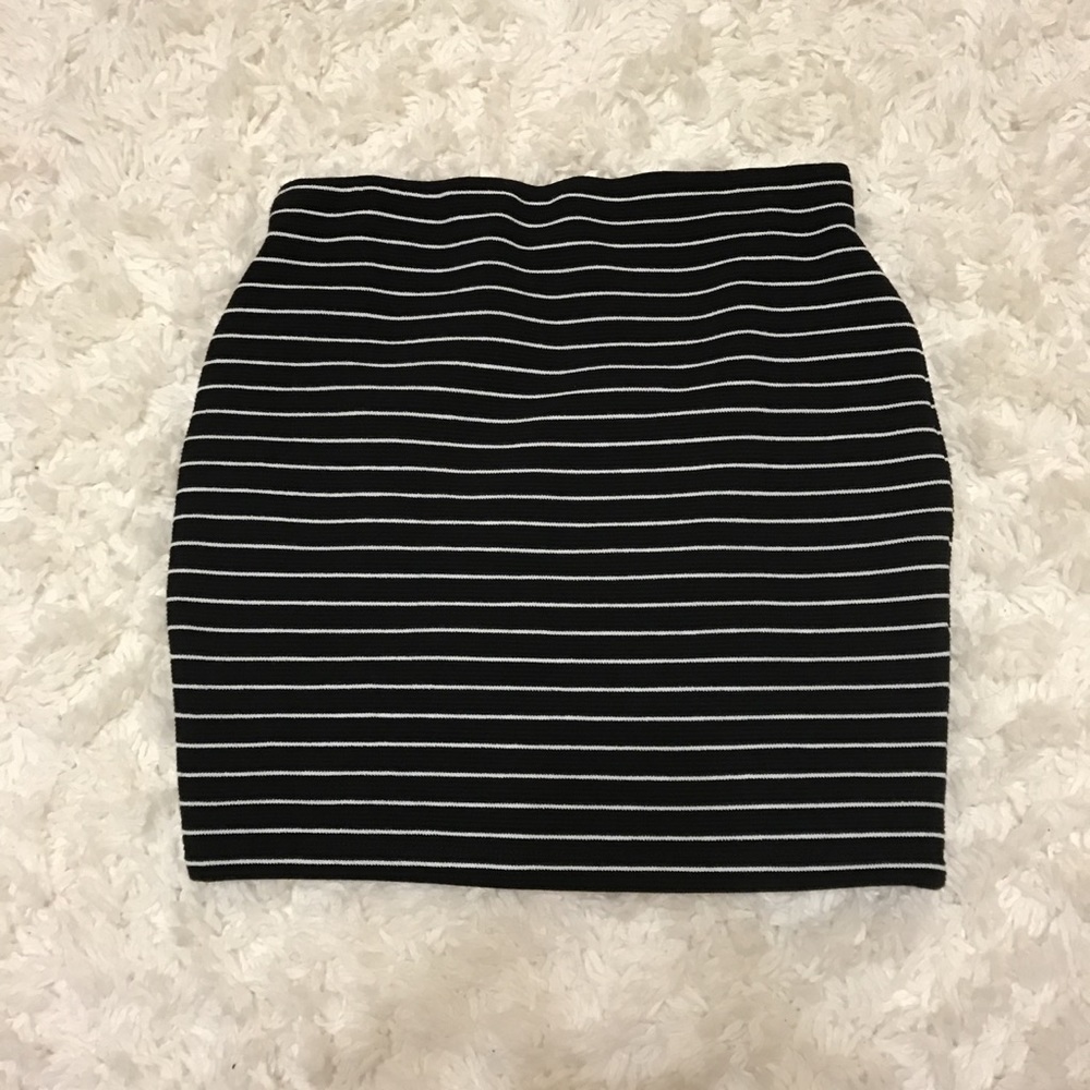 Striped mini skirt